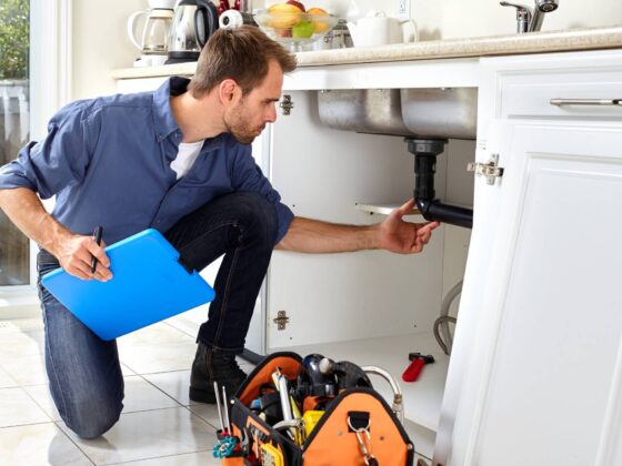 Unclogging Drains by Professional Plumbers