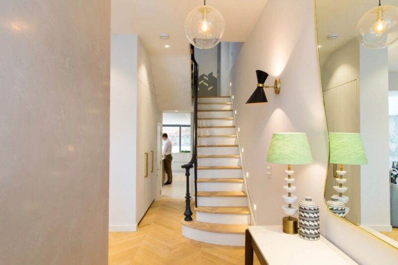 Lighting Solutions in Hallway
